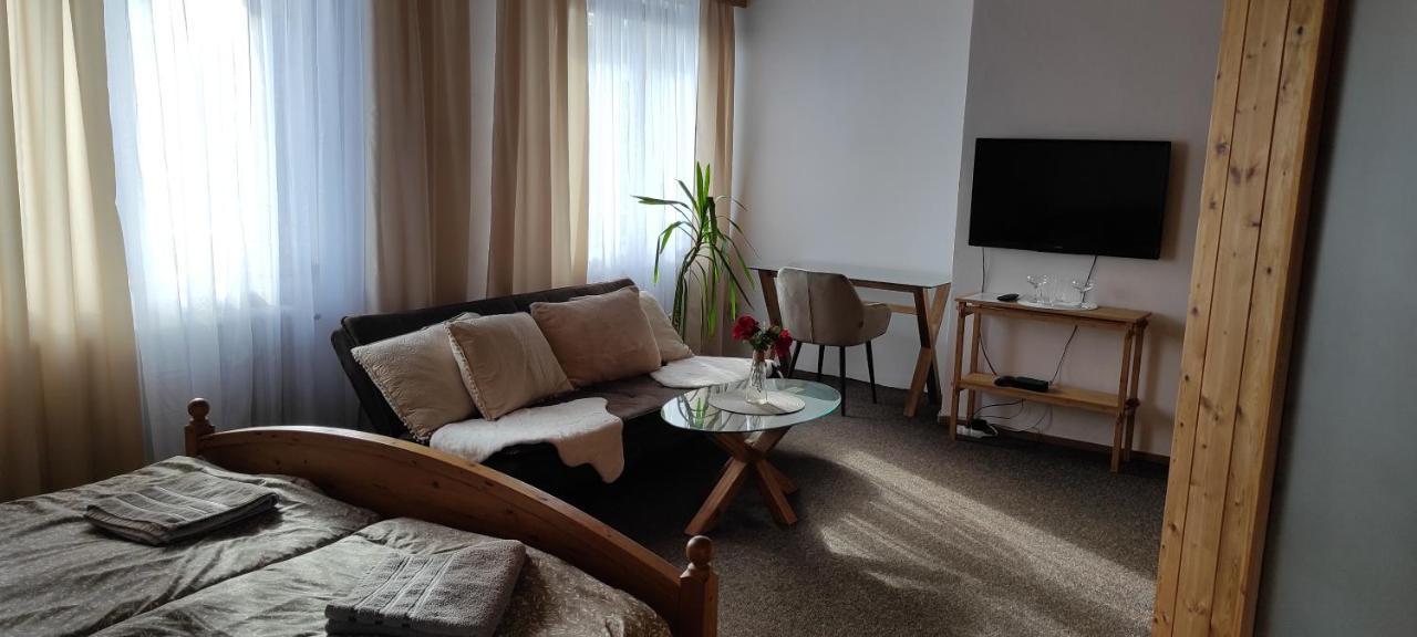 U Certa Hotel Čerčany Kültér fotó